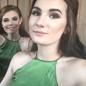 Meet your Posher, Leigha